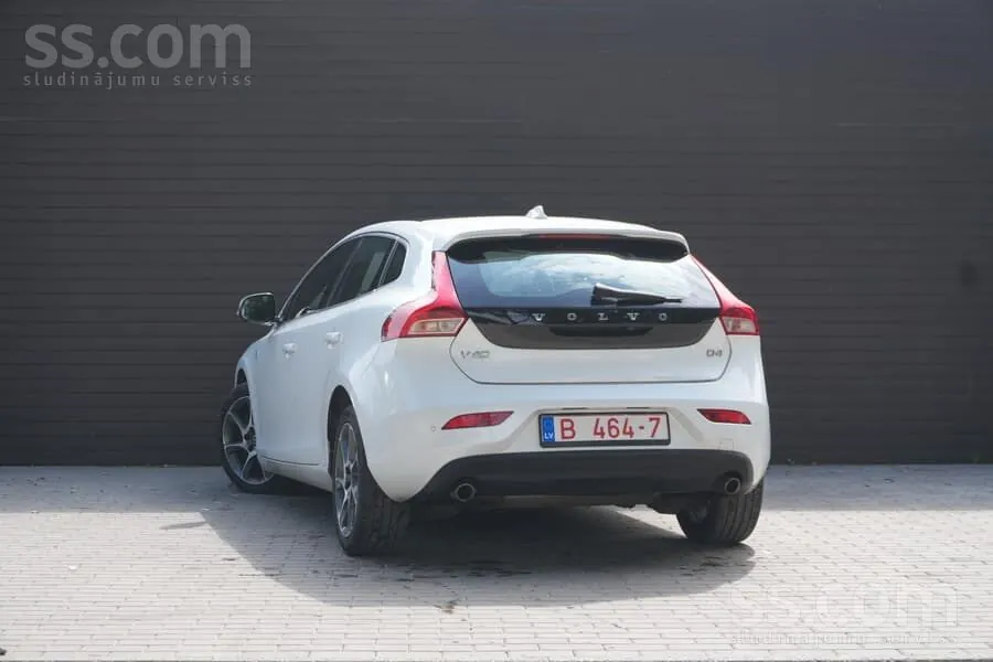 Volvo V40 2016 photo 4