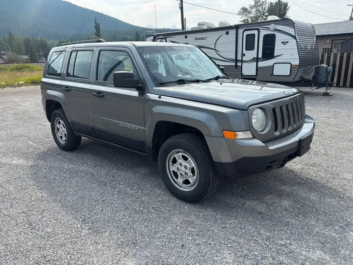 Jeep Patriot 2012 photo 2