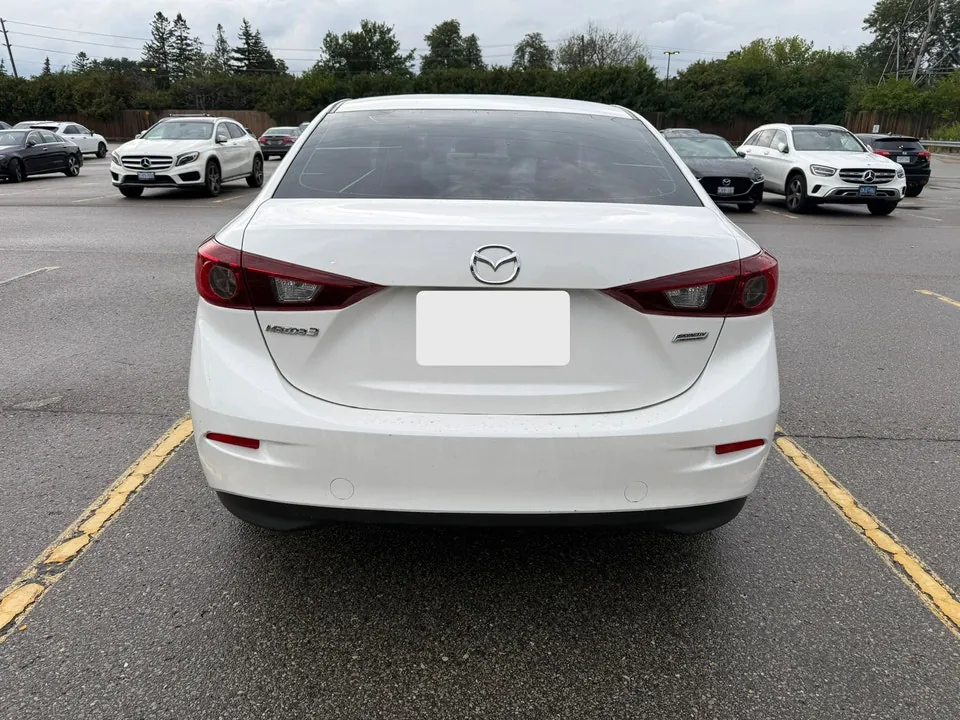 Mazda 3 2018 photo 3