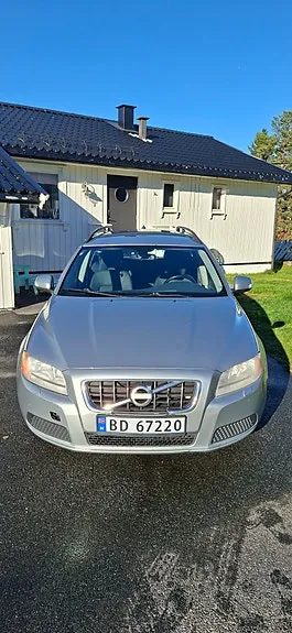 Volvo V70 2010 photo 4