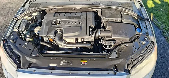 Volvo V70 2010 photo 3