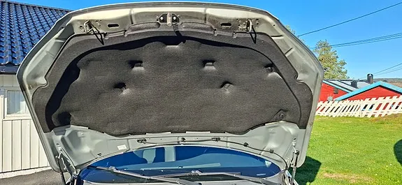 Volvo V70 2010 photo 2