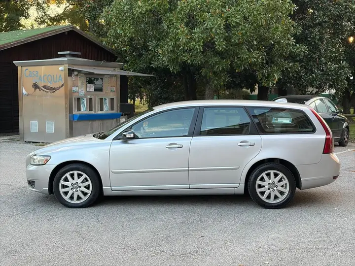Volvo V50 2008 photo 4