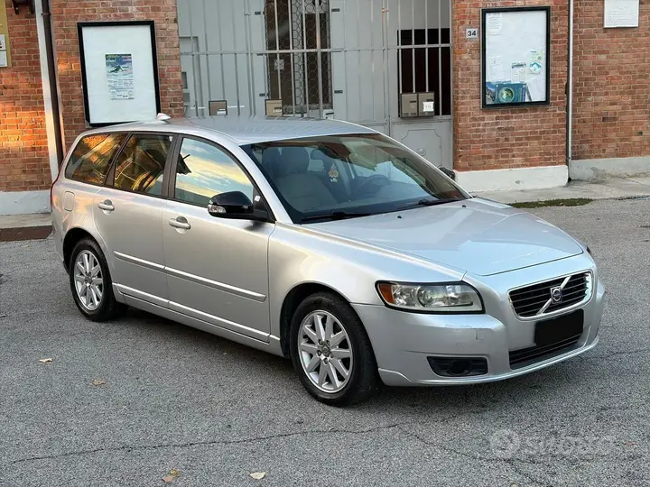 Volvo V50