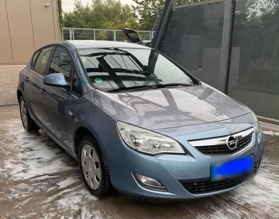 Opel Astra J