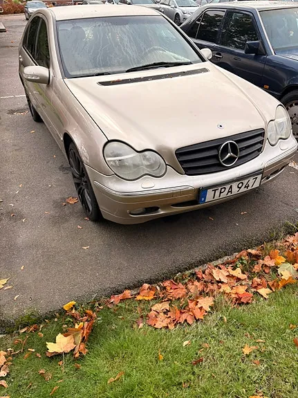 Mercedes-Benz C320 2003 photo 3
