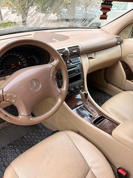 Mercedes-Benz C320 2003 photo 2