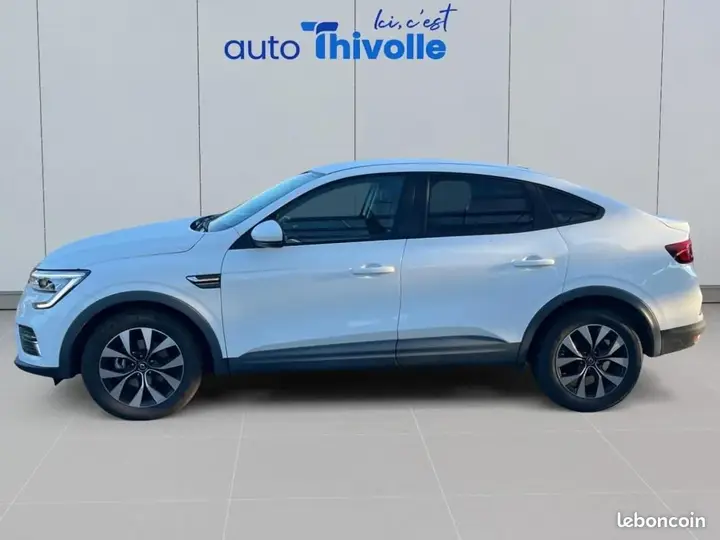 Renault Arkana 2023 photo 2