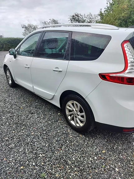 Renault Grand Scenic Iii 2016 photo 3