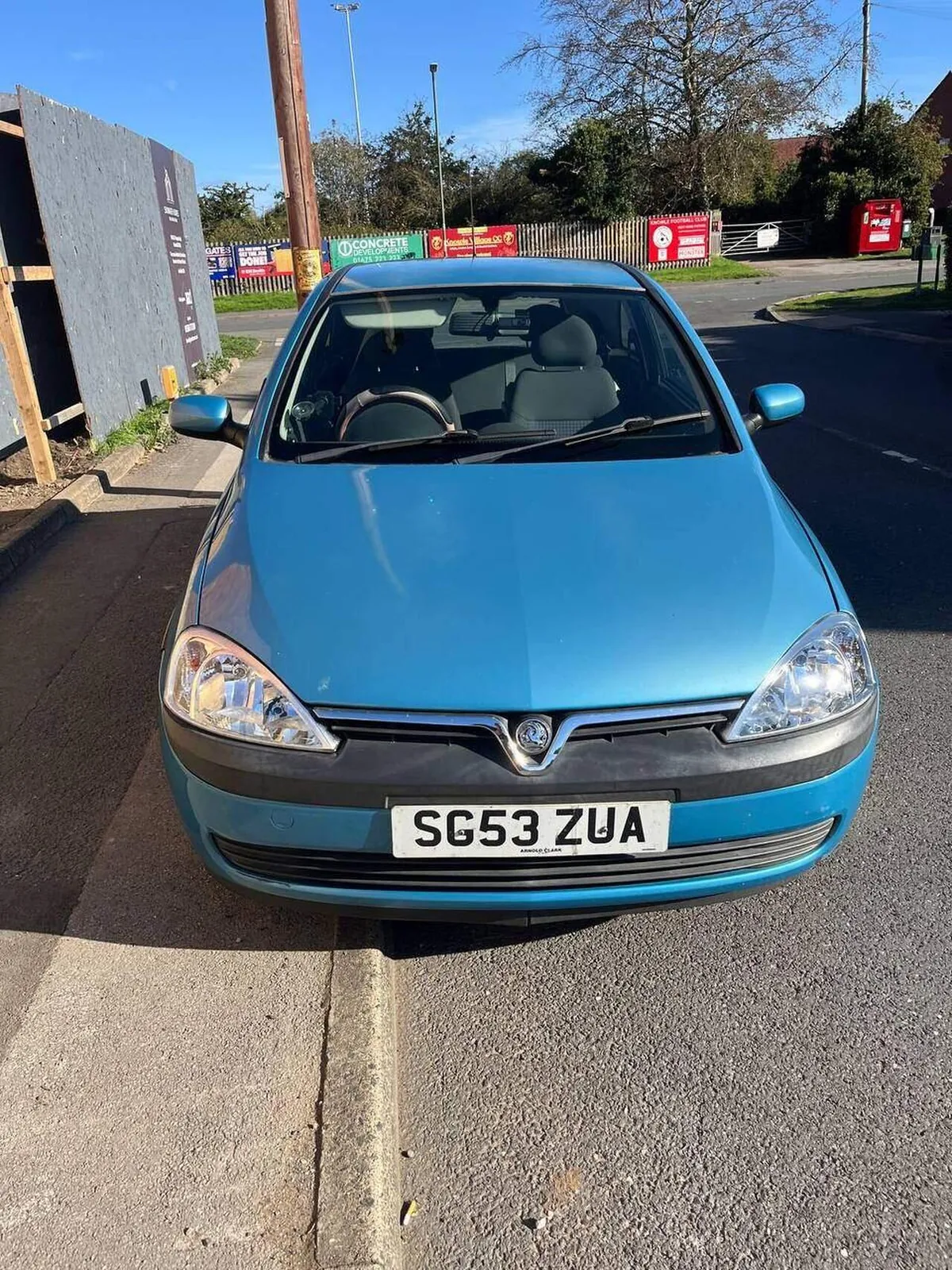 Vauxhall Corsa 2003 photo 2