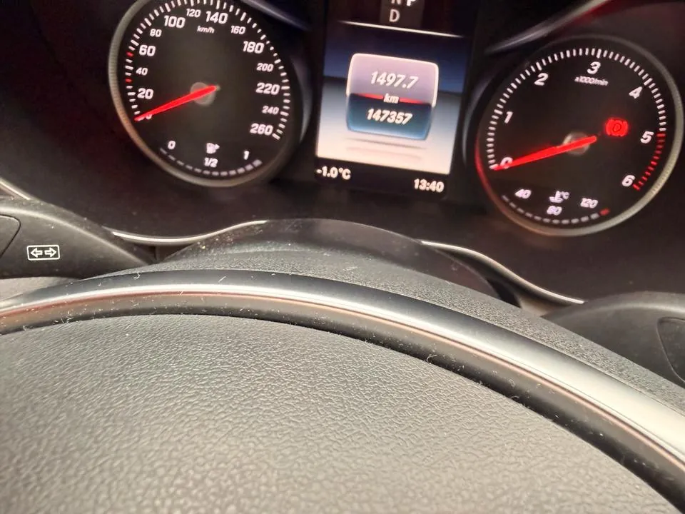 Mercedes-Benz C220D
