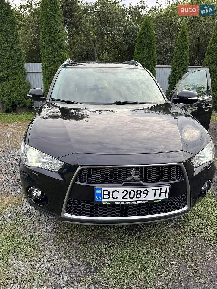 Mitsubishi Outlander 2010 photo 3
