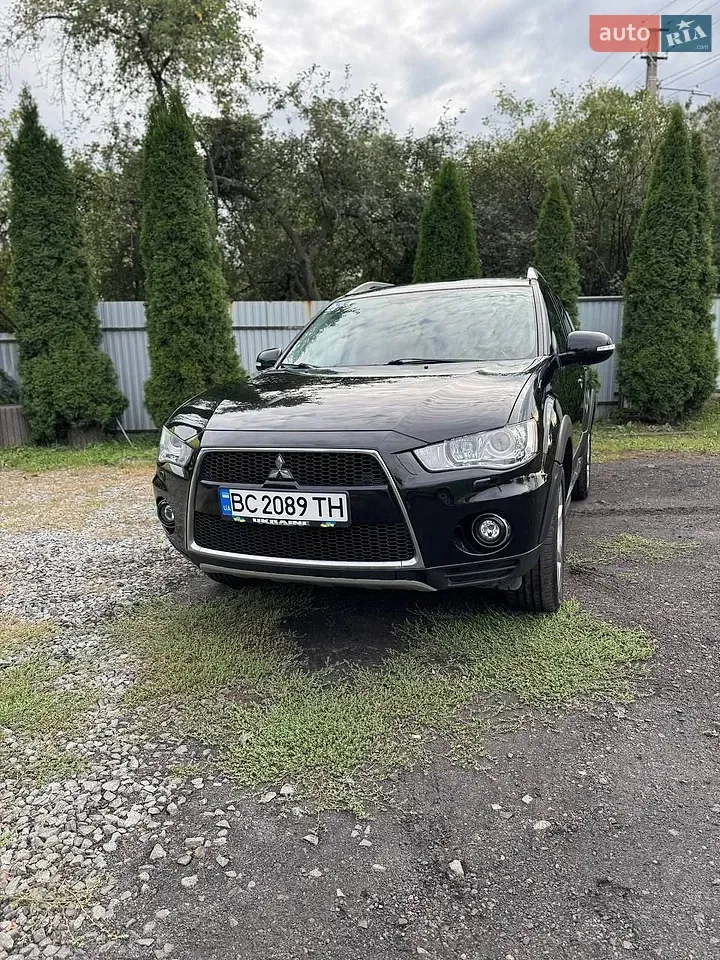 Mitsubishi Outlander