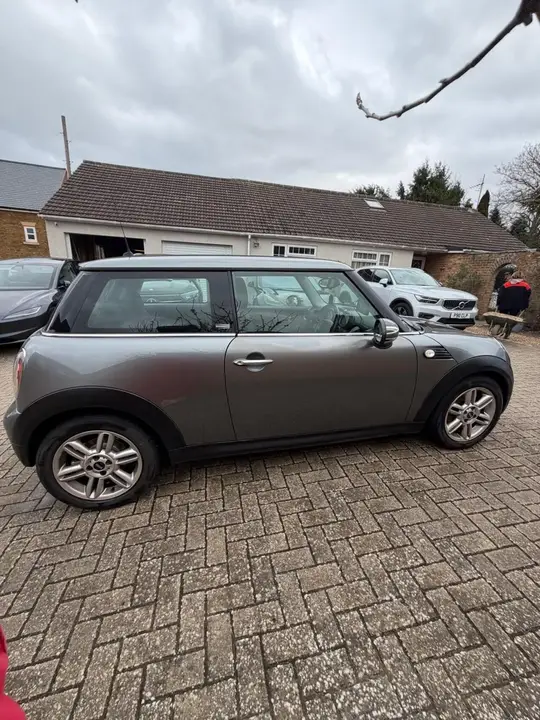 Mini One 2010 photo 3