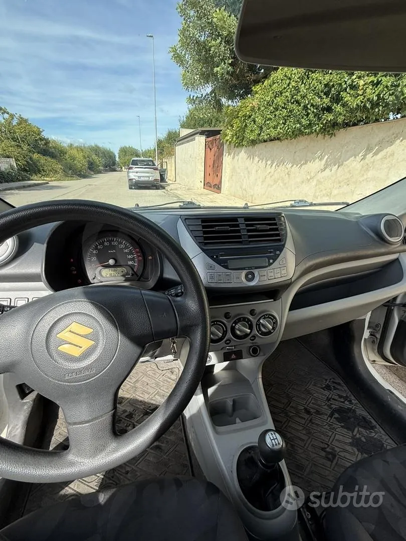 Suzuki Alto 2010 photo 5