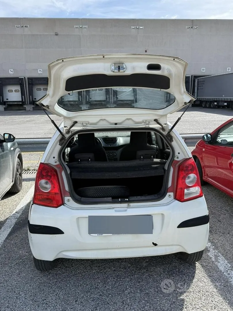 Suzuki Alto 2010 photo 4