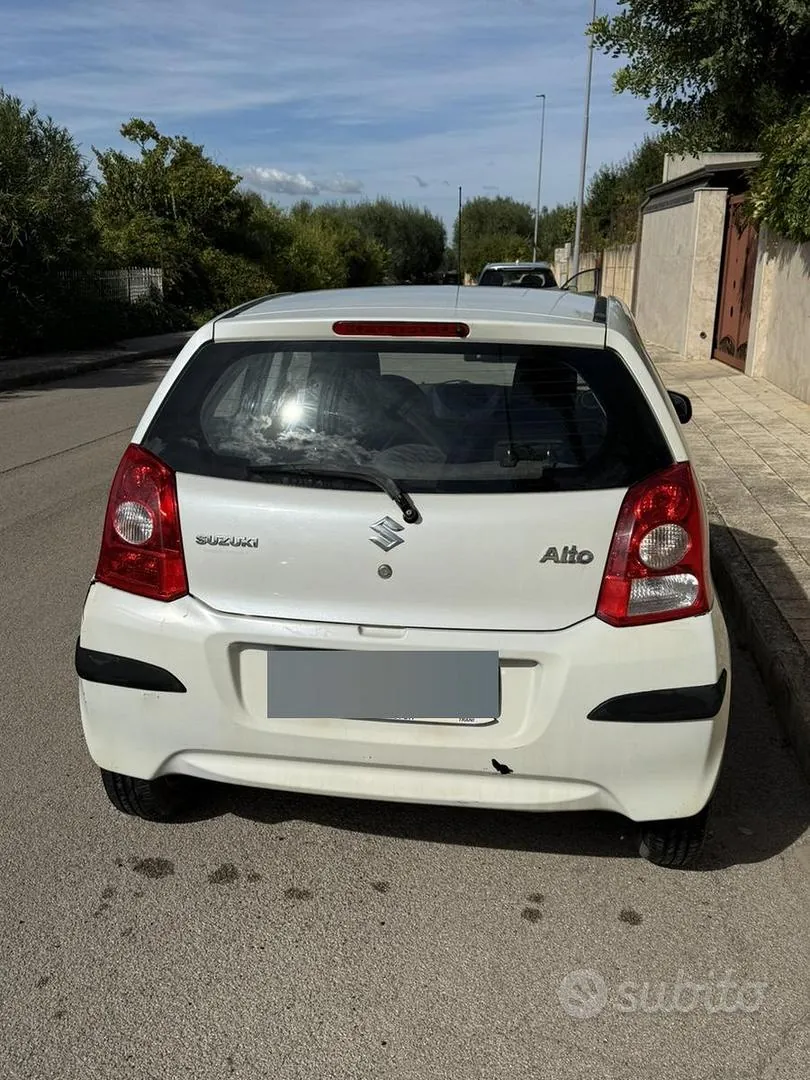Suzuki Alto 2010 photo 3