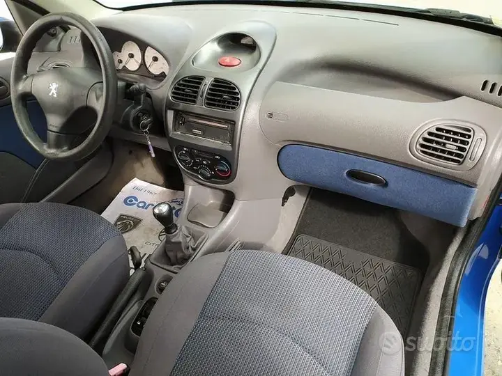 Peugeot 206 2004 photo 4