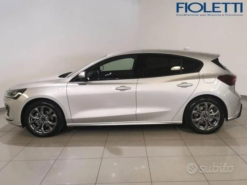Ford Focus 2025 photo 4