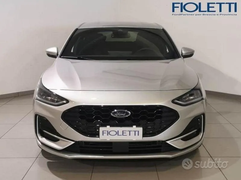 Ford Focus 2025 photo 3