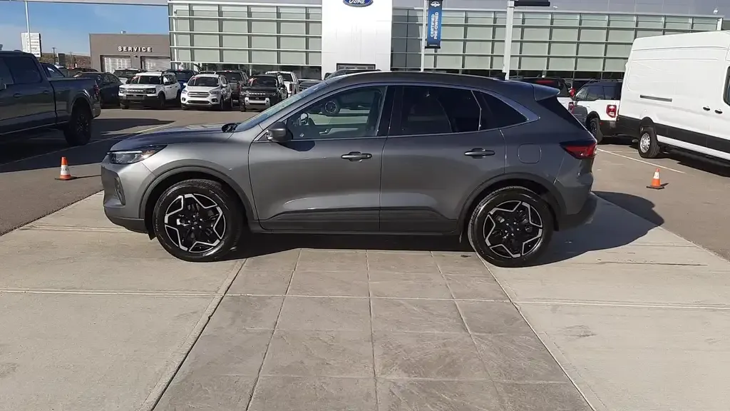 Ford Escape 2026 photo 5