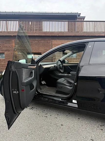 Tesla Model Y 2022 photo 4