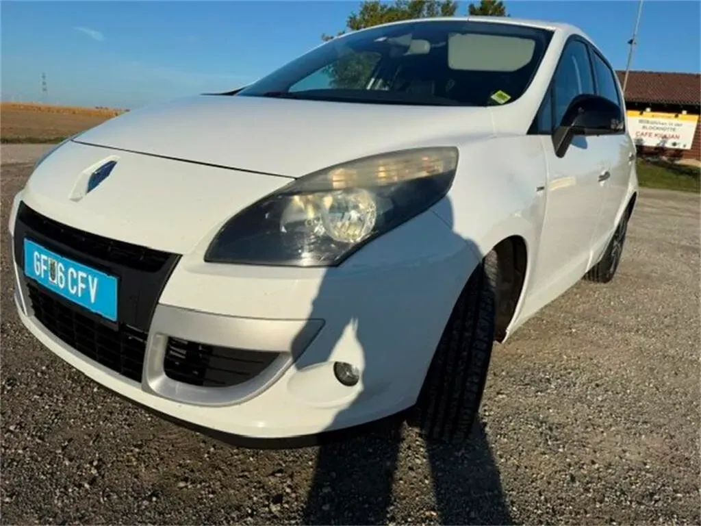 Renault Scenic 2011 photo 2