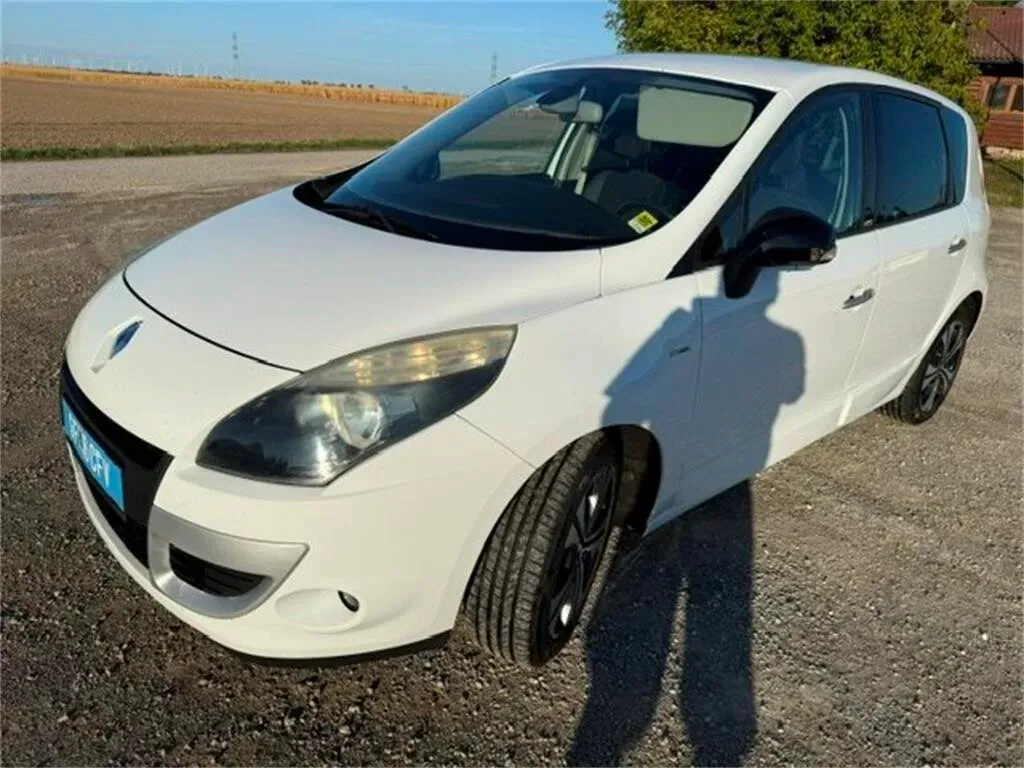 Renault Scenic 2011 photo 3