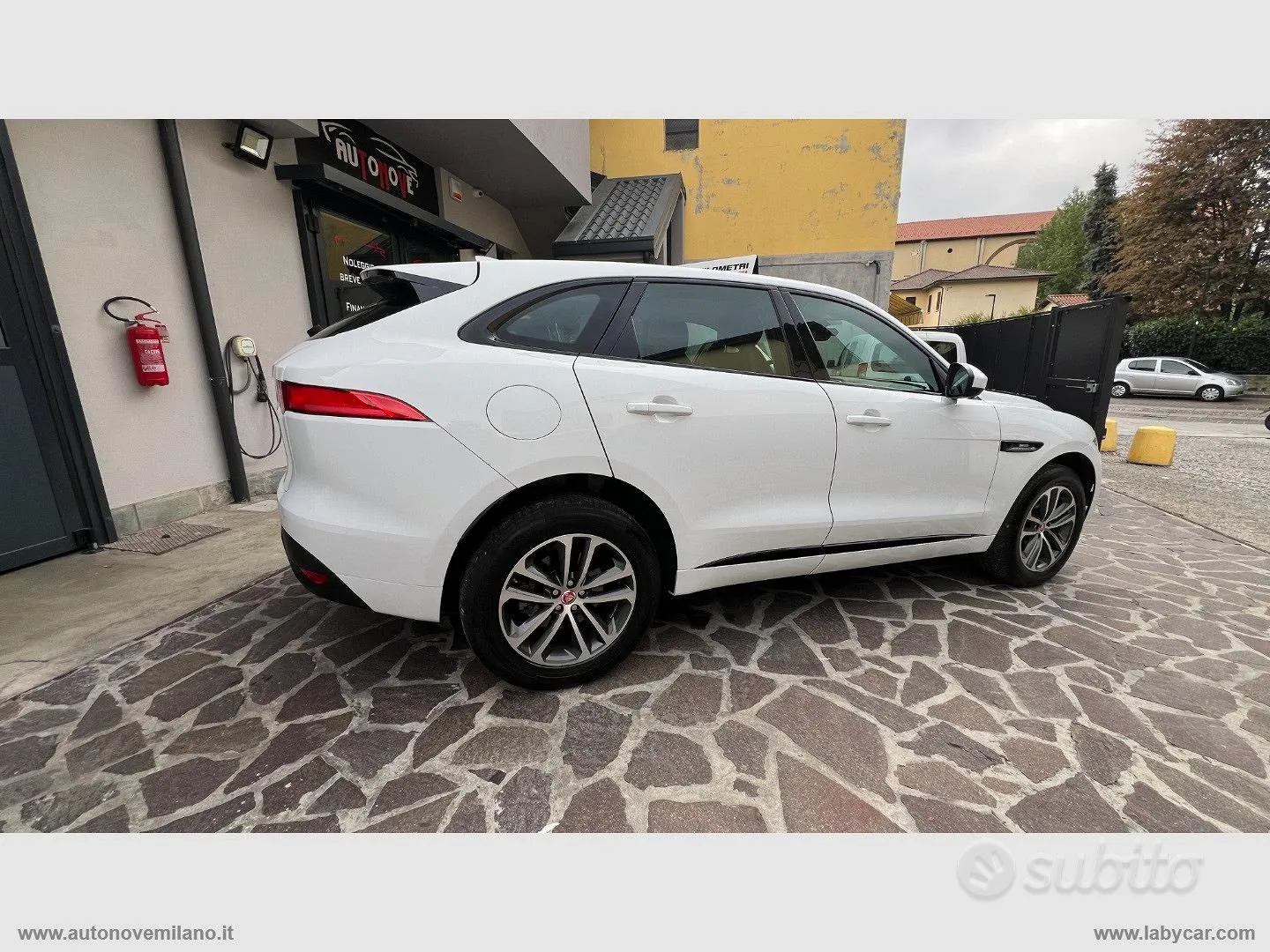 Jaguar F-Pace 2017 photo 4
