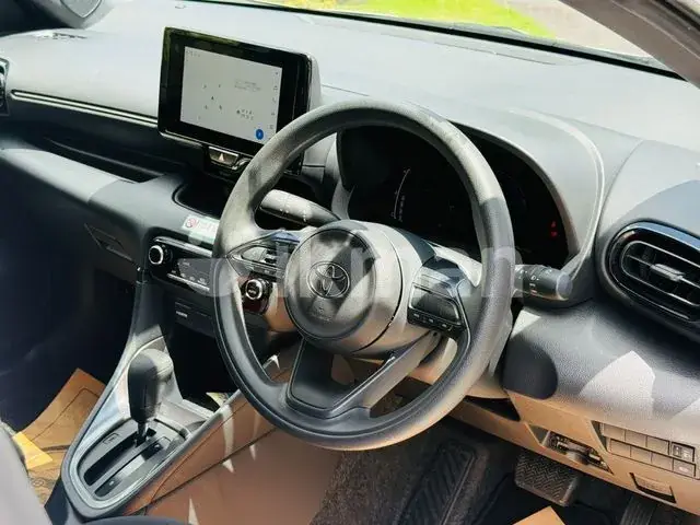 Toyota Yaris 2023 photo 5