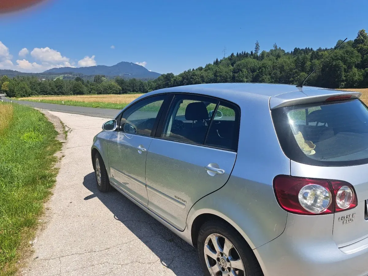 Volkswagen Golf 2009 photo 2
