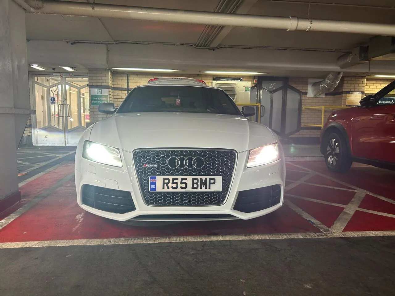Audi Rs5 2011 photo 4