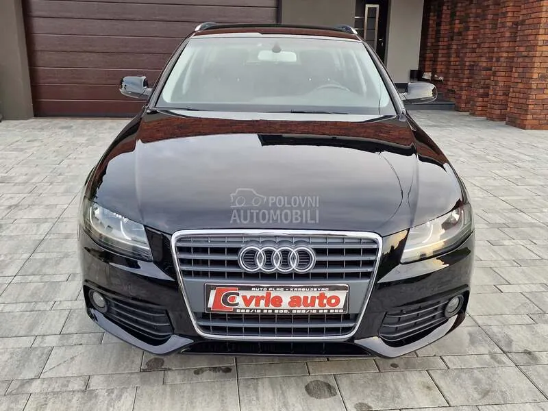 Audi A4 2010 photo 2