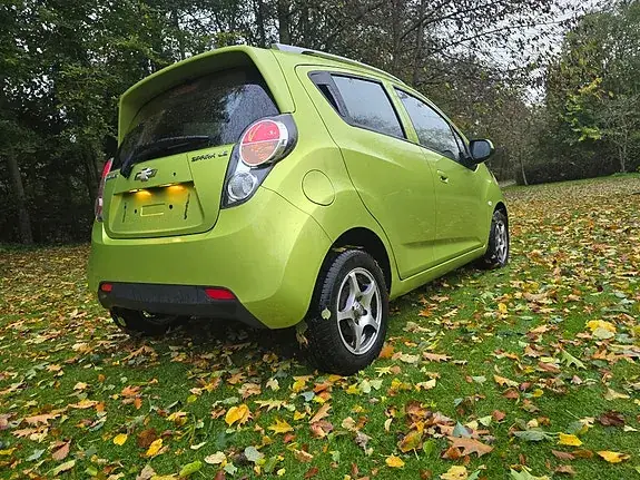Chevrolet Spark 2012 photo 2