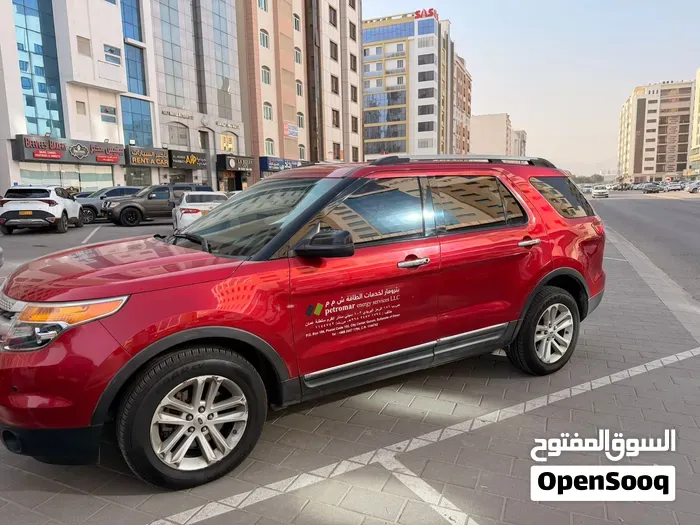 Ford Explorer 2012 photo 2