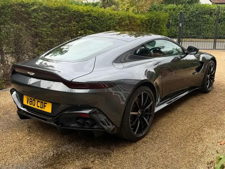 Aston Martin Vantage