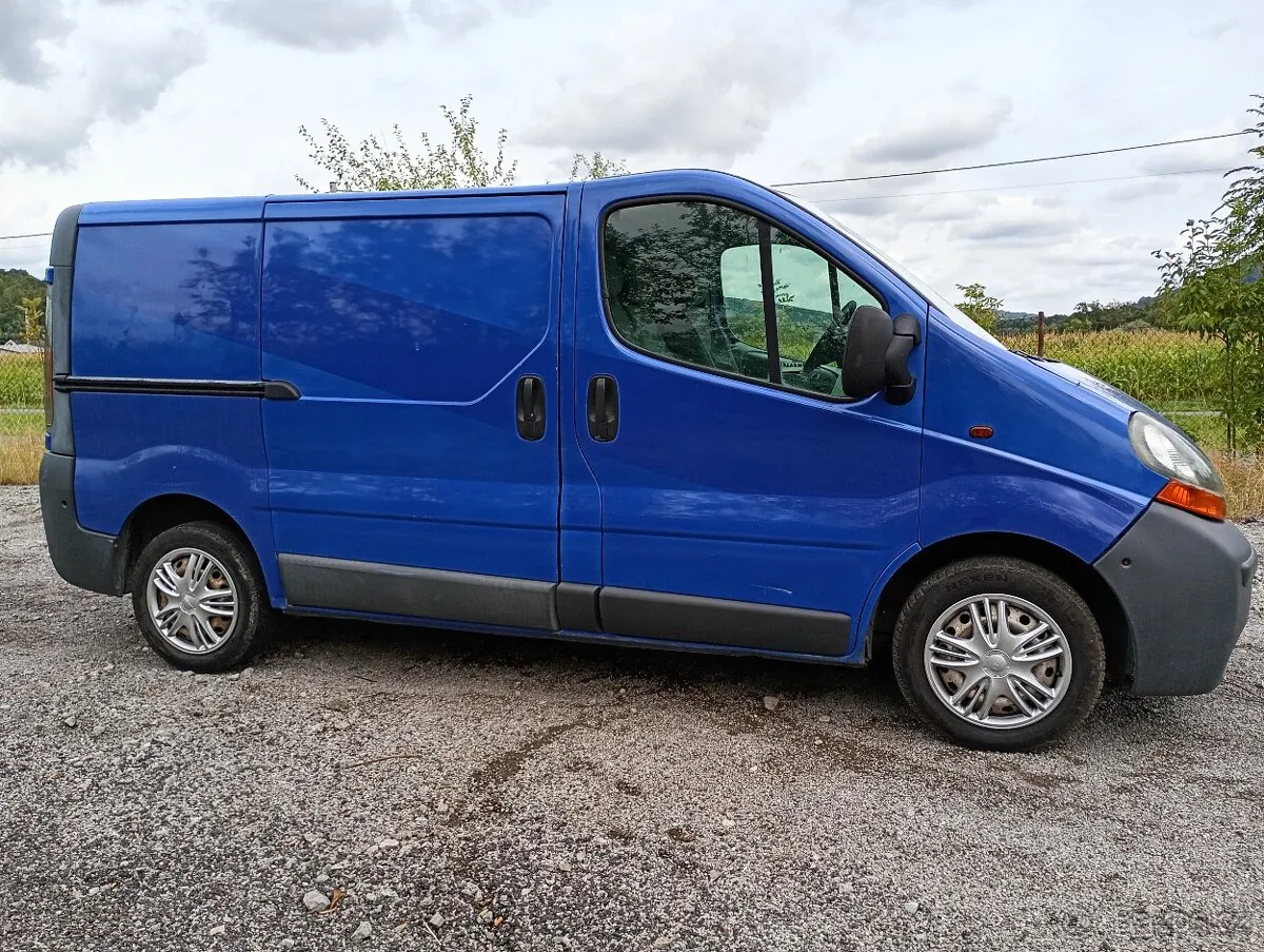 Renault Trafic 2006 photo 2
