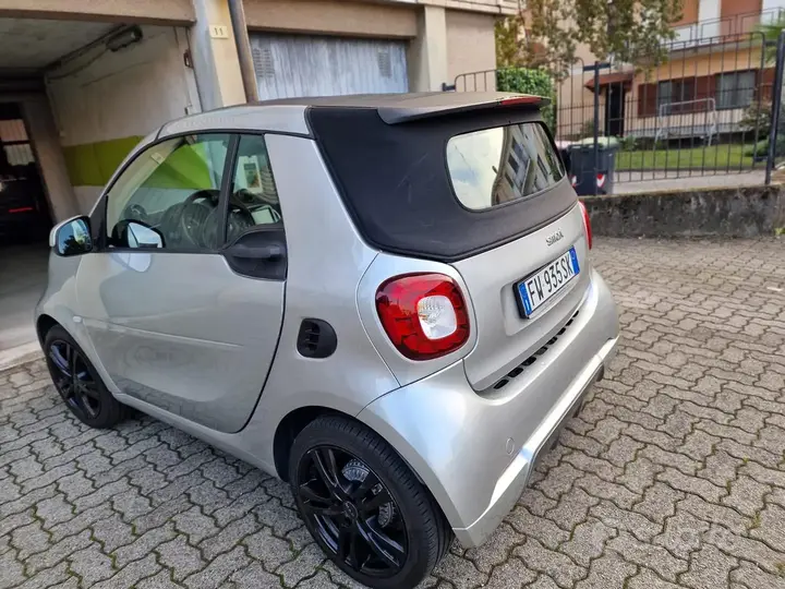 Smart Fortwo 2019 photo 4