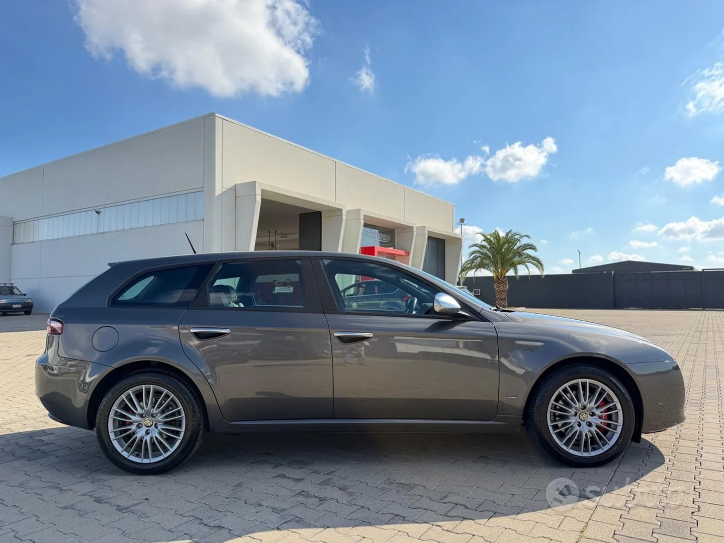 Alfa Romeo 159 2011 photo 4