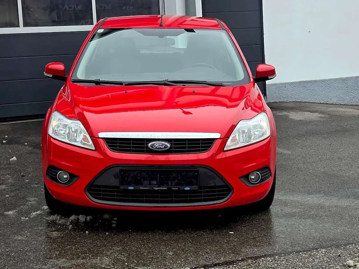 Ford Focus 2010 photo 2