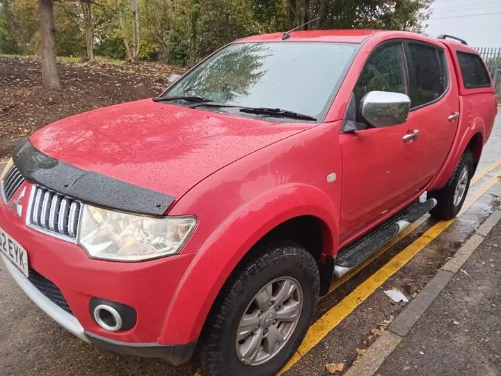 Mitsubishi L200 2013 photo 5