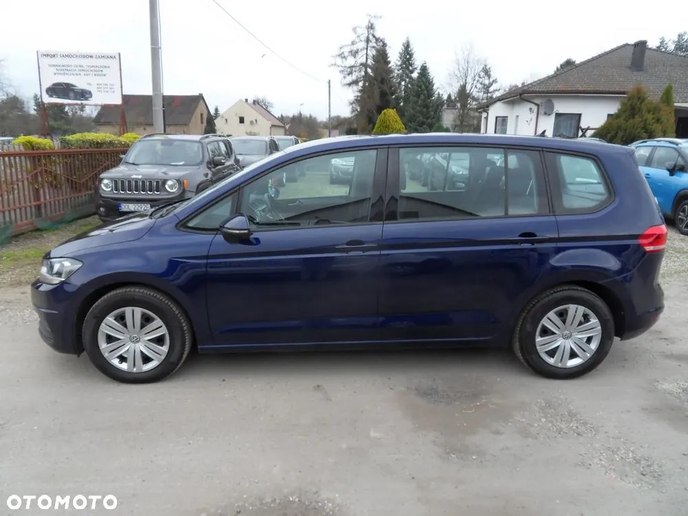 Volkswagen Touran 2018 photo 2
