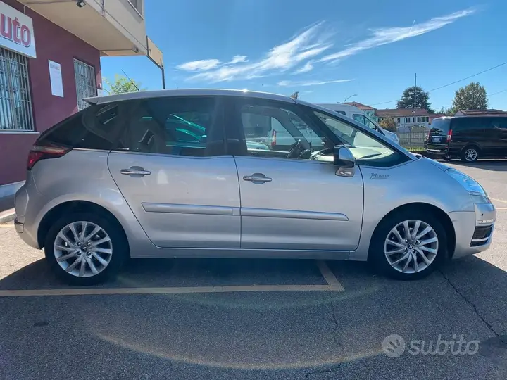 Citroen C4 Picasso 2011 photo 4