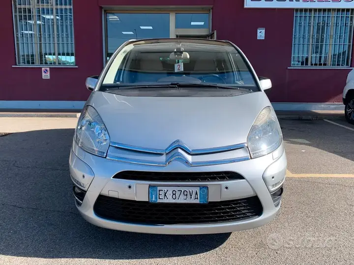 Citroen C4 Picasso 2011 photo 2