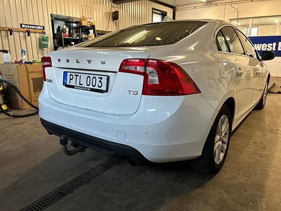 Volvo S60 2012 photo 4