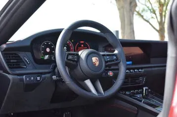 Porsche 911 2025 photo 3
