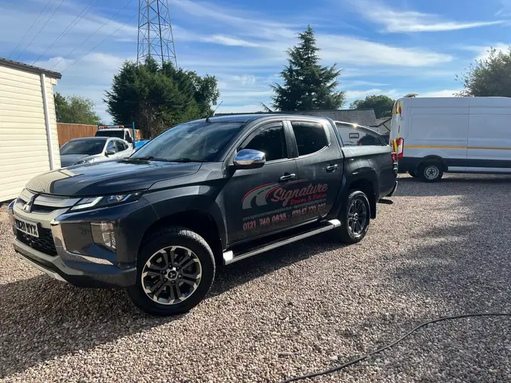 Mitsubishi L200