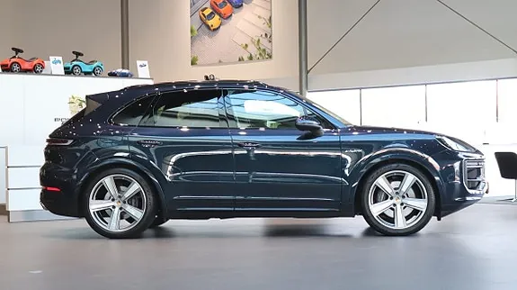 Porsche Cayenne 2024 photo 3