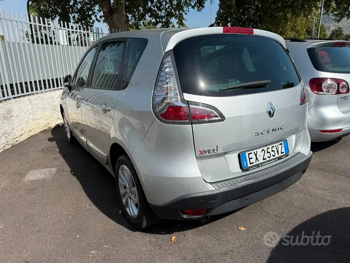 Renault Scenic 2014 photo 2