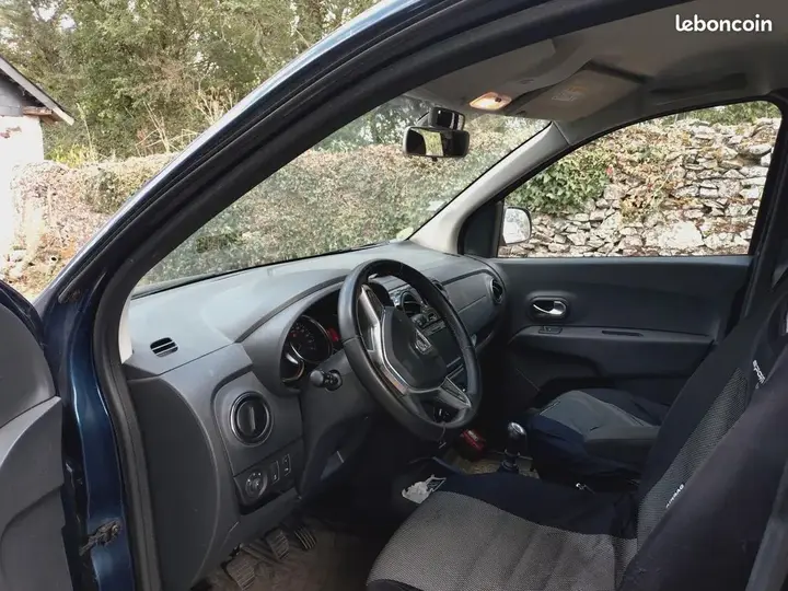 Dacia Lodgy 2019 photo 2
